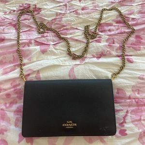 GREAT CONDITION Coach Black Leather Medium Wallet w/ Gold Chain